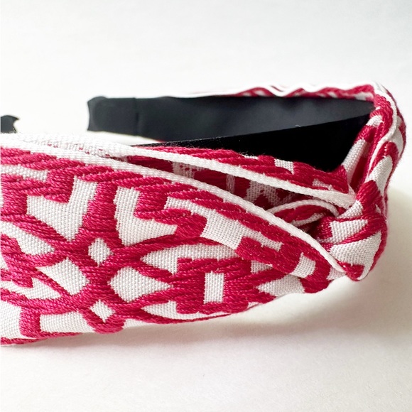 That Girl Headband - Black/White or Magenta/White Patterned Headband - Picture 4 of 10